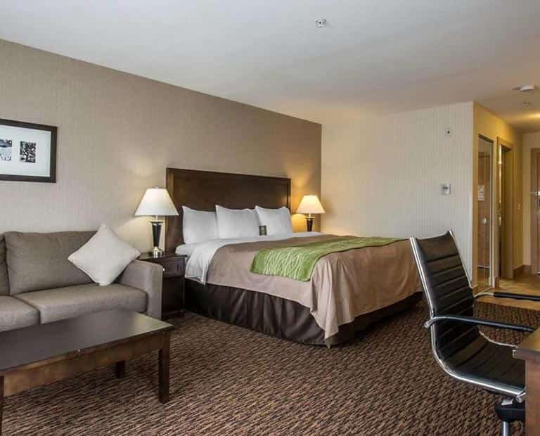 Welcome to Comfort Inn and Suites in Surrey, BC