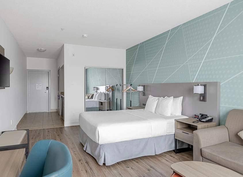 Accessible Queen Suite 1