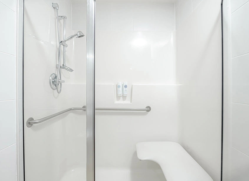 Accessible Queen Suite 3